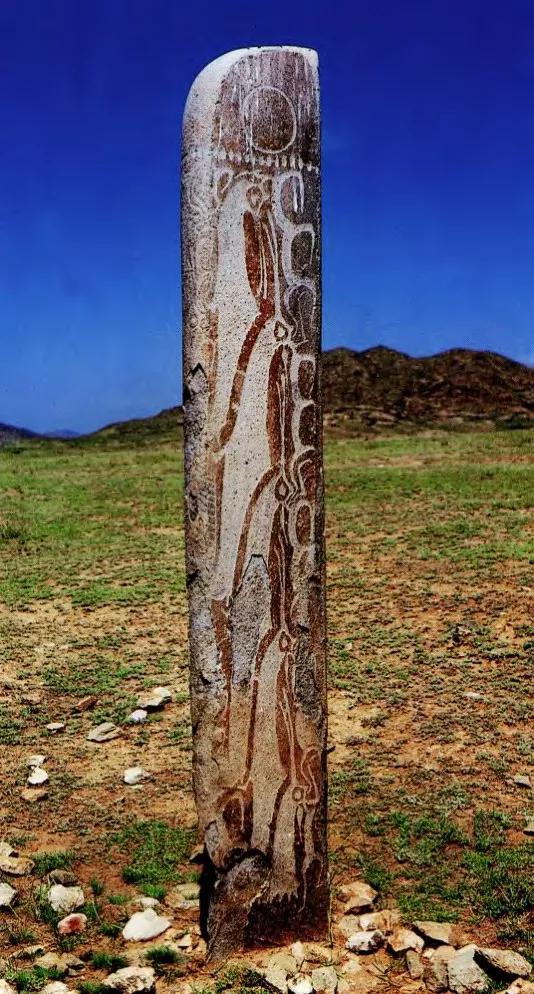 蒙古戈壁岩画,新疆呼图壁县岩画(神秘巨石堆,鹿石谜团,不明飞行物.