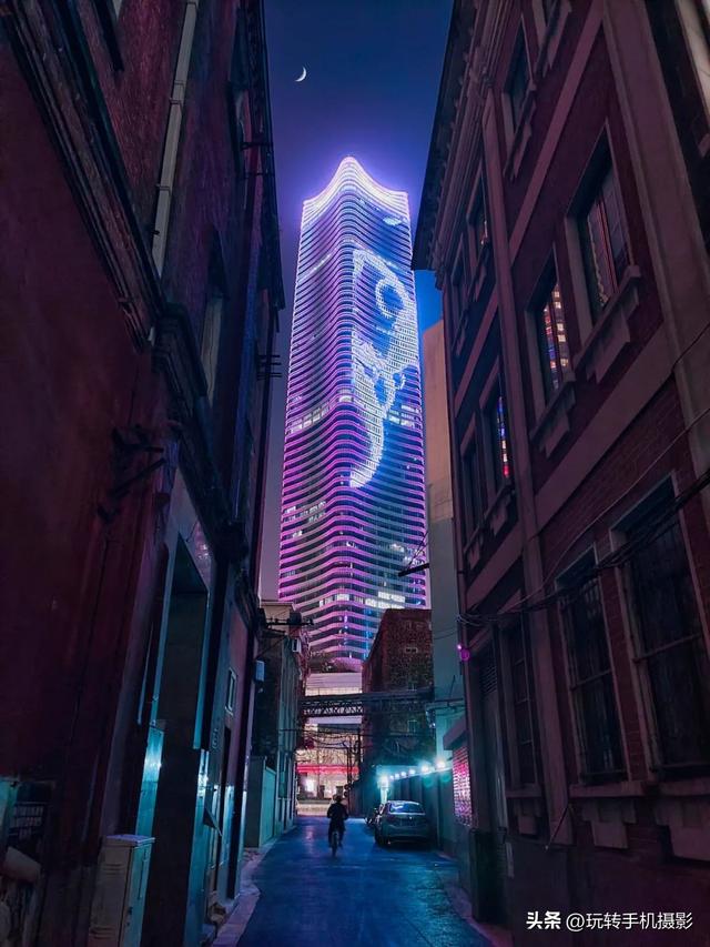 拍月亮用什么镜头，单反拍月亮需要什么镜头（手机如何拍中秋月亮）