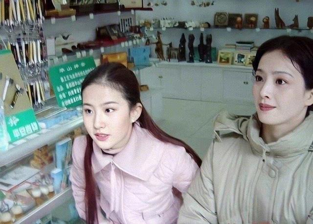 刘亦菲侧颜为什么好看，刘亦菲不是基因彩票