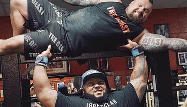 135磅等于多少斤，135磅等于多少斤公斤（“卧推野兽”未能打破埃迪.霍尔创造的Crossfit世界纪录）