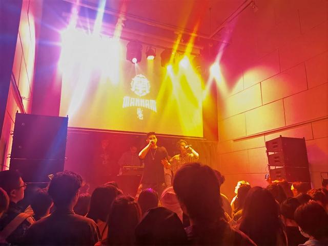 闽南语最火的歌曲，handclap是什么意思（闽南狼PYC唱方言rap《越来越好玩》太出圈）