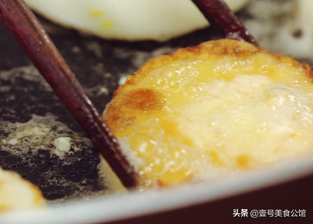 煮熟的鸡蛋怎么做好吃，鸡蛋煮多长时间才能煮好（分享水煮蛋的花样做法）