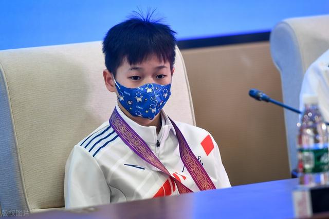 全红婵个人资料，运动员全红婵个人资料（16岁全红婵双喜临门）