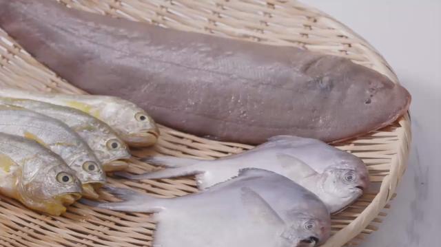 鱼干怎么烧 怎样制作鱼干好吃，鱼干怎么烧（让人无法拒绝的家烧杂鱼）