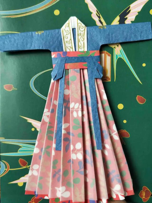 衣服折纸步骤图解，衣服折纸步骤图解简单（用纸折出来的汉服也可以这么好看）