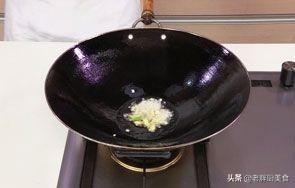 虾酱炒豆腐，虾酱炒豆腐的家常做法（味蕾再一次被激活了）