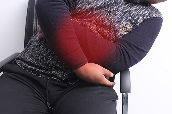 喝温水和喝冷水的区别，喝热水和冷水的区别（国人常喝热水却胃病高发）