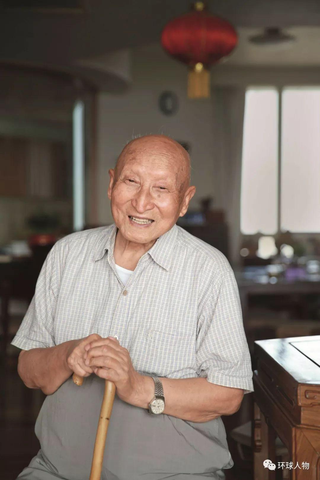 01岁传奇老人辛冠洁去世，从抗日烽火中走出的文史大家"