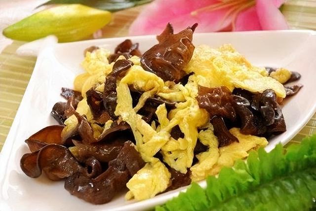 吃对你的家常菜，16道美味家常菜周末做来吃最合适（做几道拿手菜给家人吃吧）