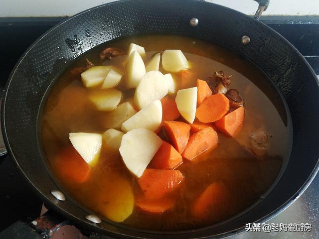 土鸭子怎么做好吃，土鸭肉怎么做（儿子说味道不输饭店）