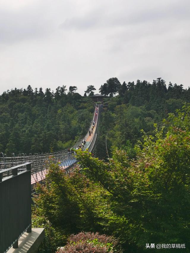 十一假期出游可畅玩银杏湖乐园，湖光山色风景迷人