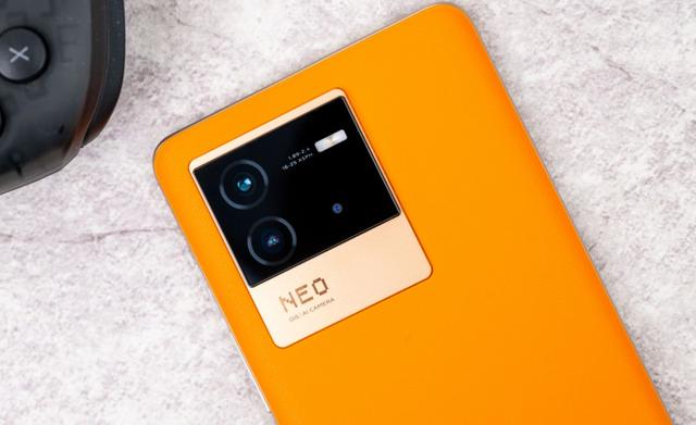 目前性价比最高的手机，性价比最高的手机（目前公认性价比最高的四款手机）