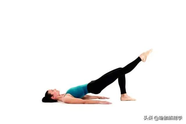 侧腹肌锻炼方法，锻炼腹肌最快方法（16个瑜伽动作变体）