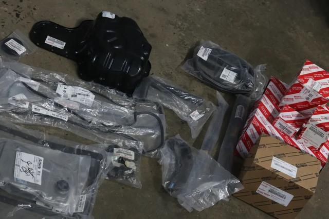 油压减震器，减震器原理图（搞来一辆“破烂不堪”的04年LC100）