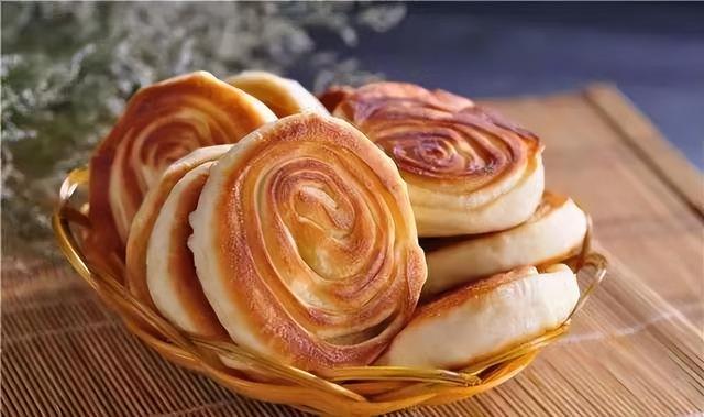 都说这12道美食最能代表云南，您同意吗？最后一道外地人不敢尝试