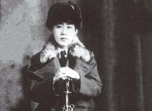 清朝八大世袭亲王都是谁，清朝亲王后代（金默玉：大清最后的一位格格）