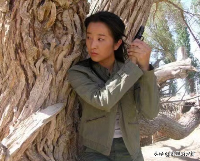 “娱乐圈劳模”张嘉译：40岁才走红，与王海燕的恩爱婚姻引人羡慕