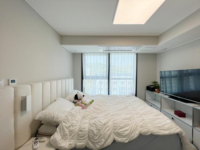 客厅不要沙发怎么设计，客厅不要沙发怎么设计好看（客厅抛弃了传统布局）