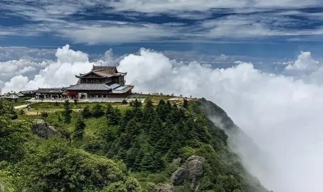 四川的名胜古迹，四川旅游景点（四川十个推荐的旅游景点）