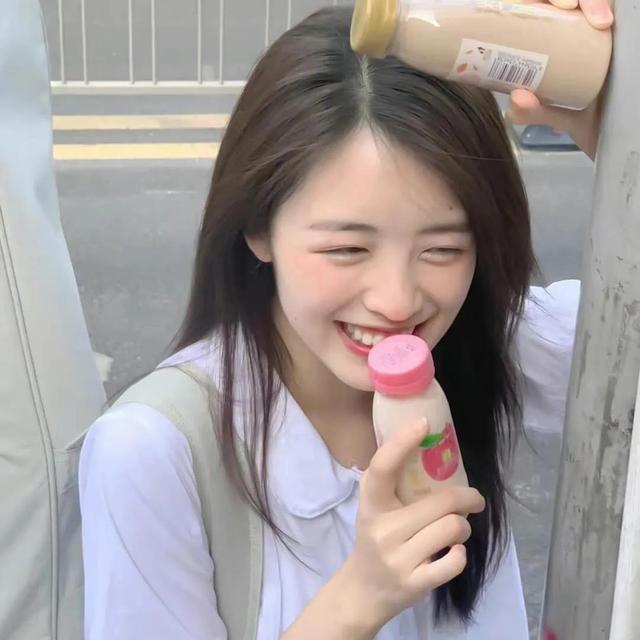 qq女生可爱网名大全，可爱单纯的QQ女生网名微信昵称（青春是一场永不停歇的相遇）