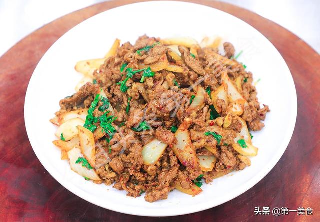 羊脚怎么做才好吃，羊脚怎么做才更好吃（冬天最适合吃羊肉）