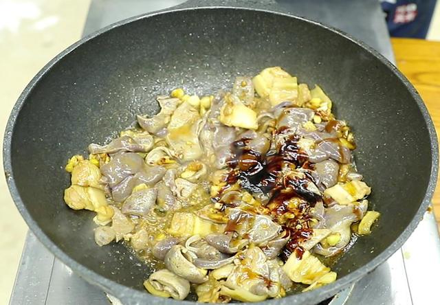 坐月子能吃哪些食物，产妇坐月子多吃哪些食物比较好（提醒中老年人：少吃面条米饭）