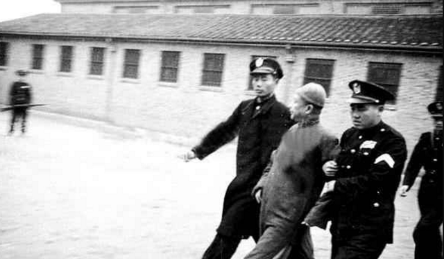 叛徒的毁灭，叛徒的毁灭任务（调查后发现是潜逃11年的叛徒）