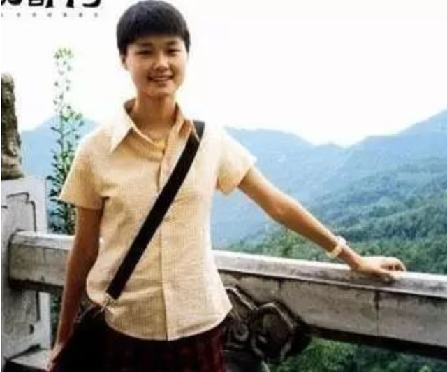 李宇春结婚了吗，李宇春结婚男方是谁（这些年李宇春都经历了些什么）