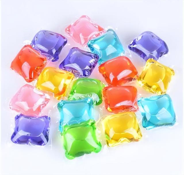 柔顺剂和洗衣液的区别，柔顺剂当成洗衣液了怎么办（洗衣凝珠是不是“智商税”）