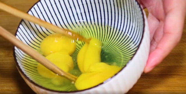 紫菜汤怎么做才好喝，紫菜蛋花汤怎样做才好喝（这才是紫菜蛋花汤的正确做法）