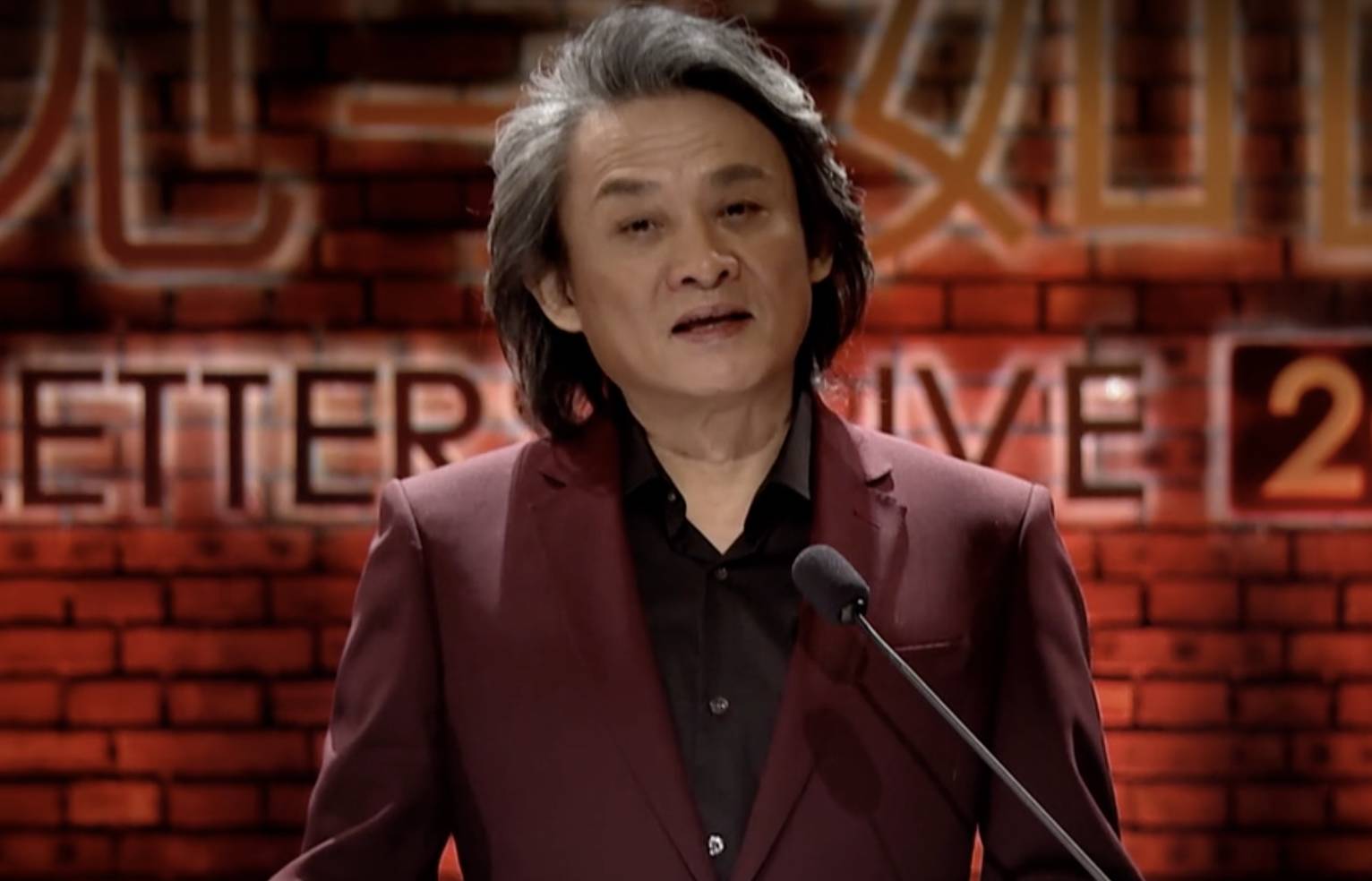 徐涛是新时代杰出的配音演员,他曾为《哈姆雷特》《基督山伯爵》