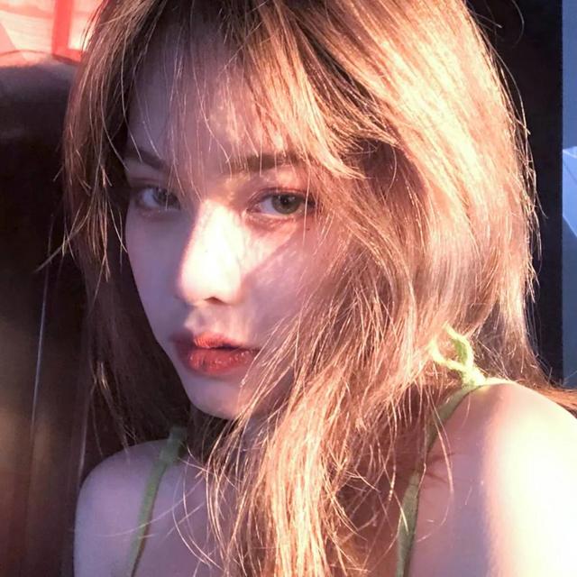 高清真人女头，微信头像，高清真人女头（惊艳好友的真人女头）