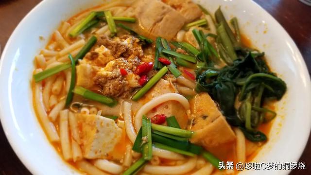 越南必吃美食排行榜，CNN推荐的越南旅行必尝40道美食