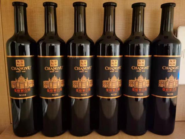 酿酒葡萄品种有哪些，酿酒葡萄品种有哪些种类（8款“行家都夸赞”的葡萄酒）