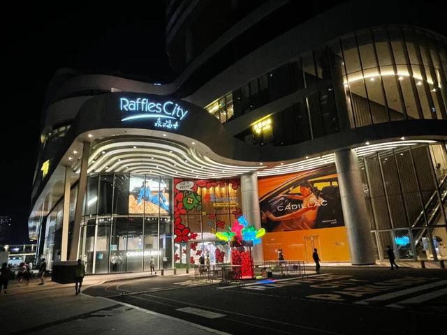 来福士购物中心，重庆来福士购物中心入驻品牌（深圳来福士，雄起）