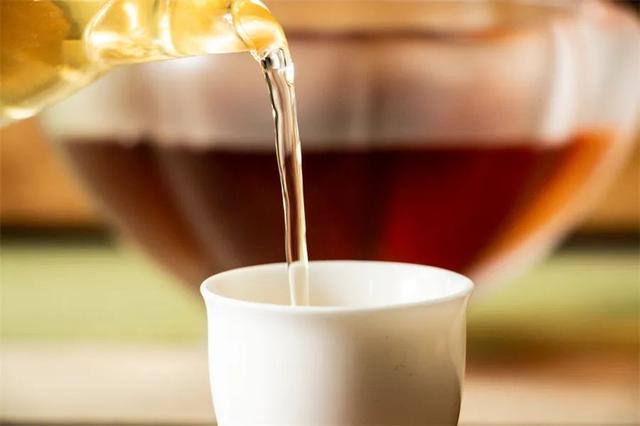 茶艺师是做什么的，茶艺师到底是做什么的（泡茶小妹职业素养手册）