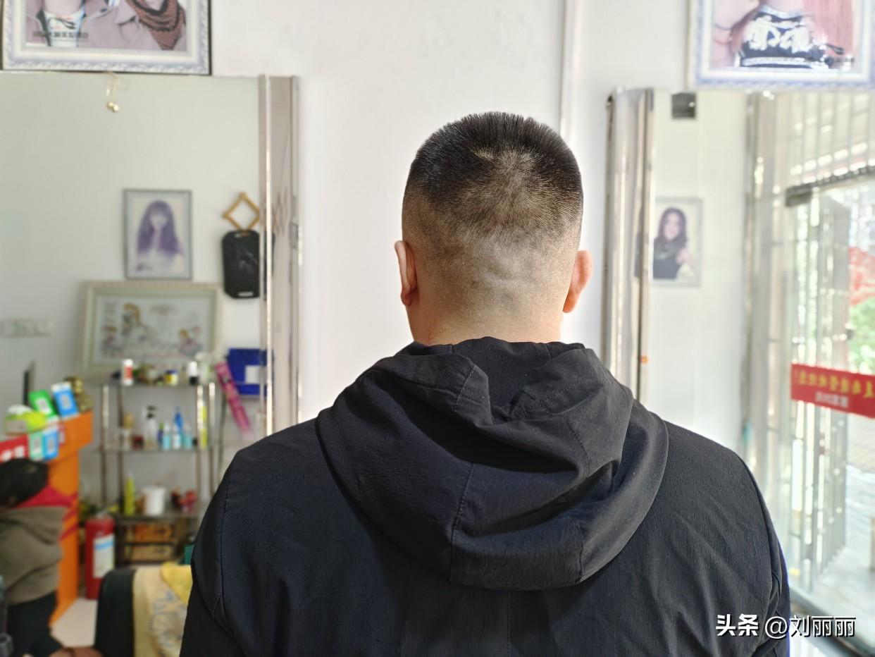 男生流行发型名称有哪些， 3种今年流行男生发型