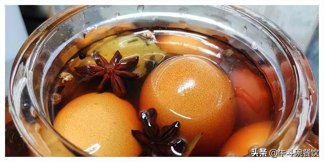 怎样腌制咸鸡蛋的最简单方法，咸鸡蛋的11种腌制法（腌鸡蛋怎么做）