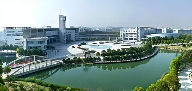 重庆大学城市科技学院是几本，重庆大学城市科技学院是几本大学（低调有实力的十所播音小众院校）
