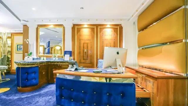 迪拜帆船酒店简介，迪拜帆船酒店介绍（80张高清图带你走进迪拜七星级帆船酒店）