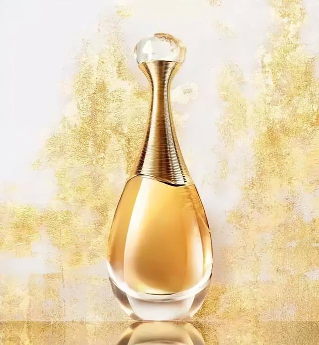 适合女士用的淡香水推荐一下，5款精致女孩必备的大牌香水推荐