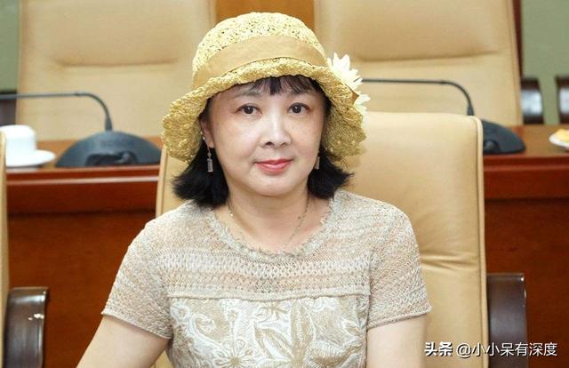 尤三姐扮演者，尤三姐扮演者 新版（但依旧可以看出当年惜春的影子）