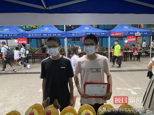 随州电视台，随州电视台综合一（这对双胞胎“学霸兄弟”）