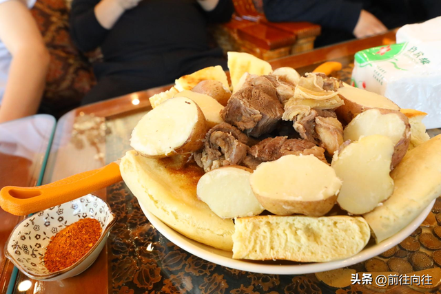 墨石公园属于哪个县城，墨石公园简介（必驾木格措墨石公园圣地理塘）