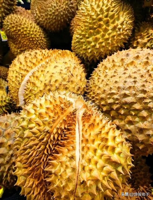怎么挑选剥开的榴莲肉，榴莲剥出来是什么样子的肉（买榴莲：别只会挑大的）