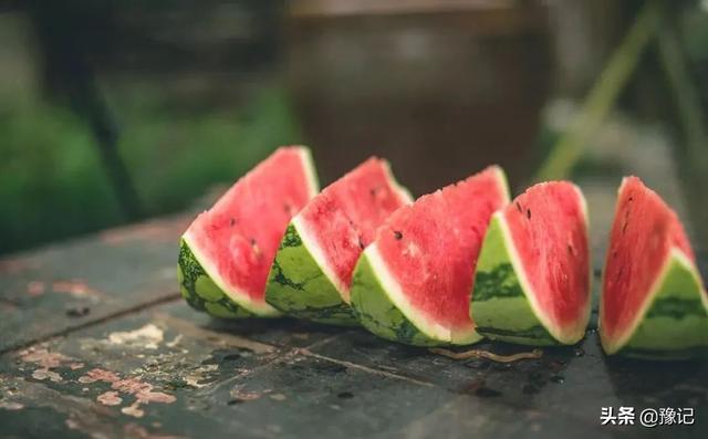久红瓜怎么挑甜的，久红瓜口感怎么样（河南人的夏天不缺瓜）
