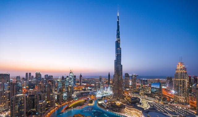 阻尼器的工作原理是什么，阻尼器的工作原理是什么呢（所有的高楼都在大风中摇曳）