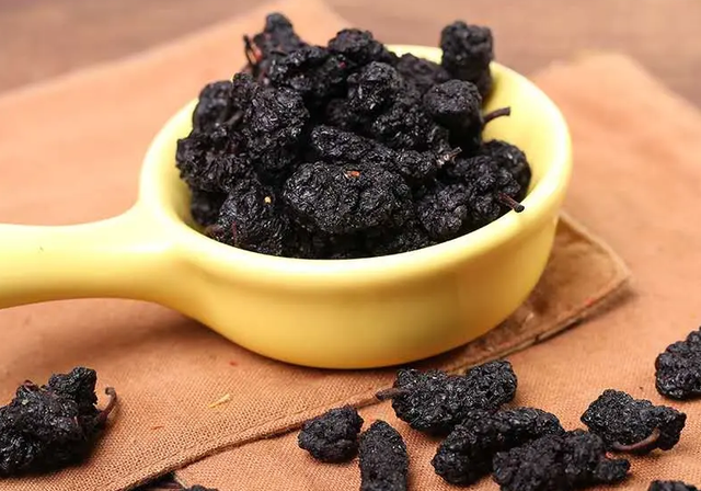 女人喝坚果藕粉的好处，坚果藕粉的功效与作用（建议女人：生活不要太节俭）