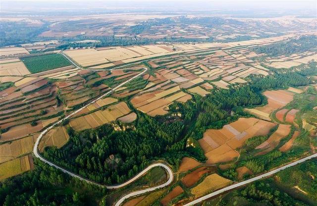 关于泥沙介绍，泥沙怎么形成的（为何国家不清理河底泥沙）