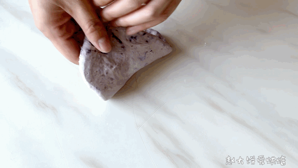 早餐小面包制作方法，早餐小面包制作方法步骤（面包入门必学）